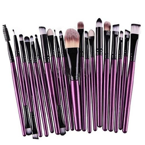 40-Color Eyeshadow Palette + 20-Pc Makeup Brush Set - Picture 3 of 4